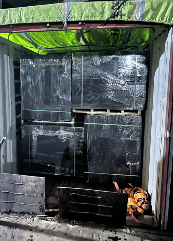 Hình ảnh đóng hàng và vận chuyển Sáng Tạo Việt